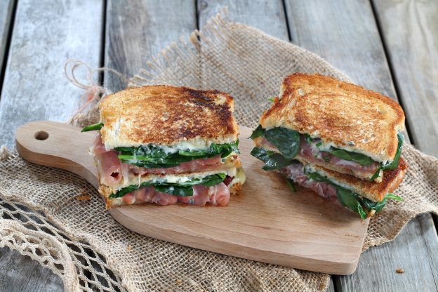 Sandwich al gorgonzola e spinaci