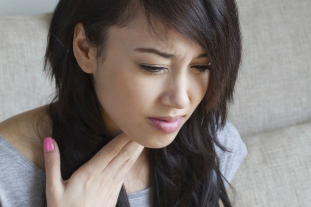 Trattare un'infezione alla gola