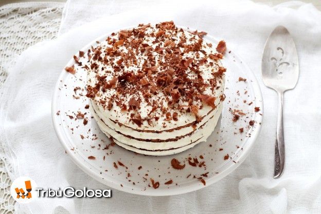 1. Torta a strati ripiena di crema