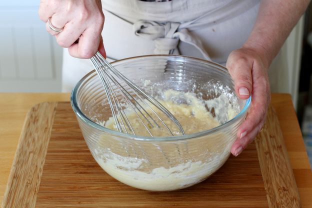 Mescolare troppo un impasto per dolci