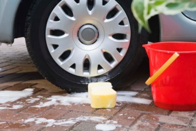 Sapone di Castiglia per la carrozzeria