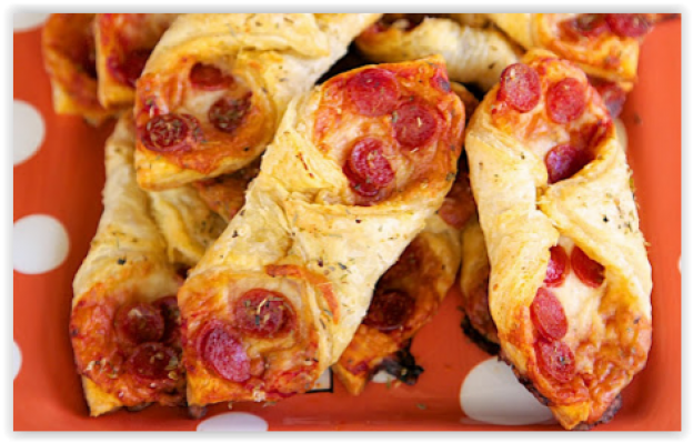 58. Cannoli di pizza