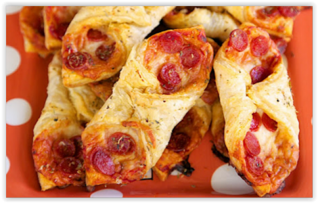 58. Cannoli di pizza