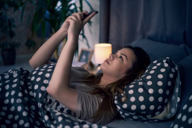 Spegno il cellulare prima di andare a letto