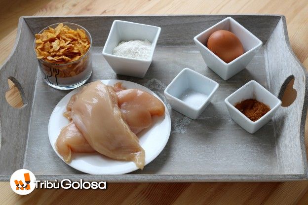 Gli ingredienti per preparare le pepite di pollo