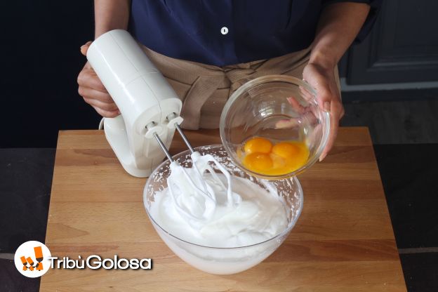 Preparazione del pan di Spagna