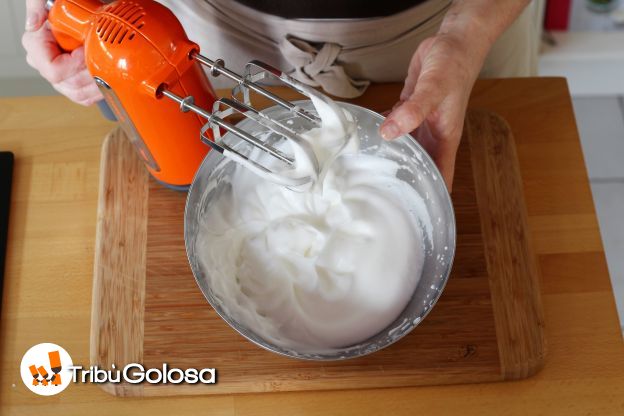 Preparazione del pan di Spagna