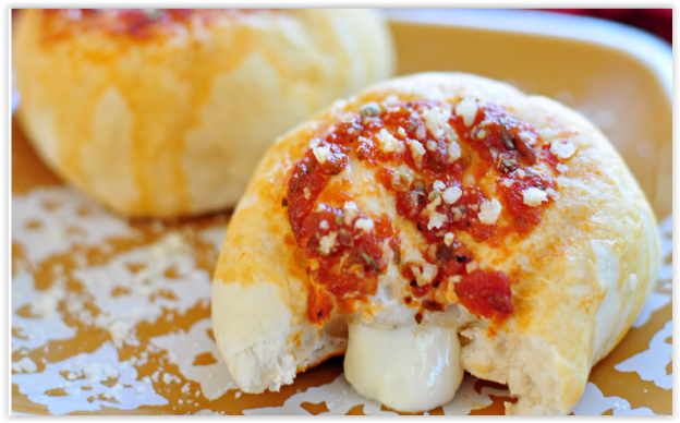 70. Bocconcini di pizza dal cuore filante