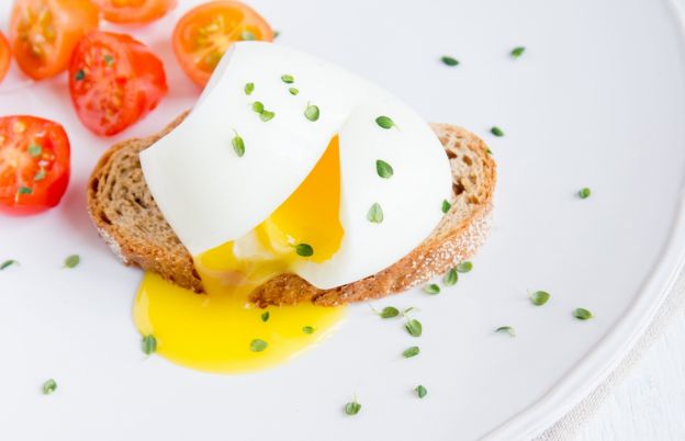 Sostituisci le uova fritte con quelle in camicia o sode