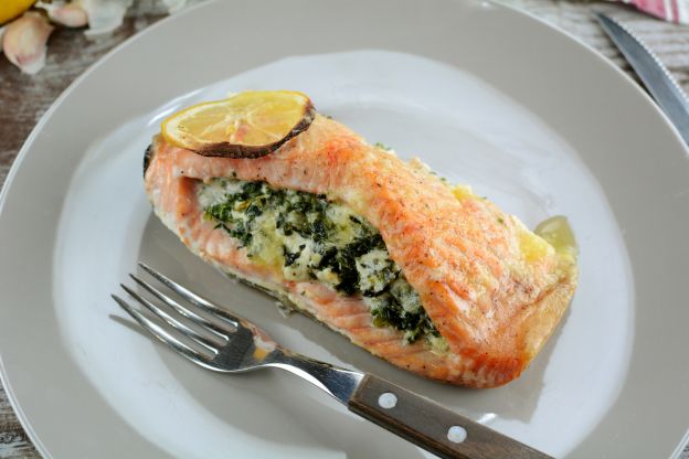 Salmone ripieno di spinaci