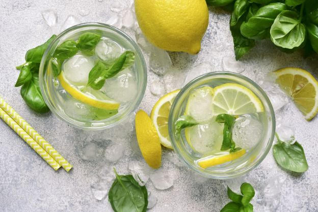Limonata di basilico