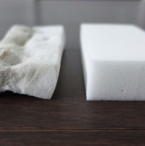 1. Rimuovere le macchie dal cruscotto