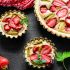 5. Crostata di rabarbaro e fragole