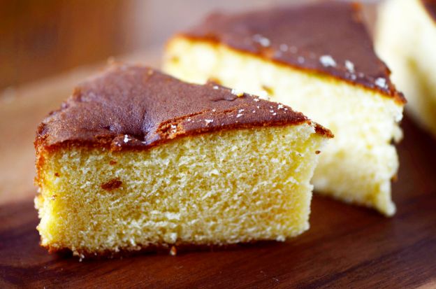 Torta allo yogurt senza uova e senza zucchero