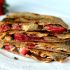Quesadillas al burro di arachidi e banana alla fragola