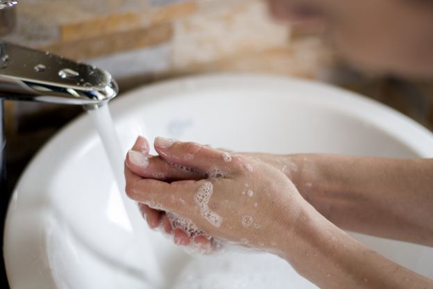 I dipendenti devono lavarsi le mani regolarmente