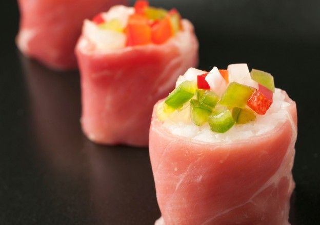 Rotolini di prosciutto al formaggio e peperoni