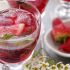 Sangria alle fragole e frutta fresca