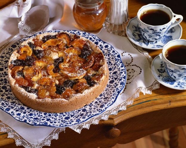 Crostata frutta secca, albicocche e datteri