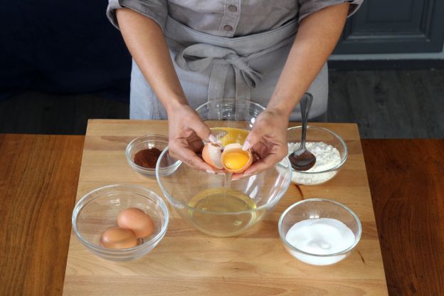 Tappa 1 - Preparazione del pan di Spagna