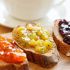 Pane tostato con mermellata