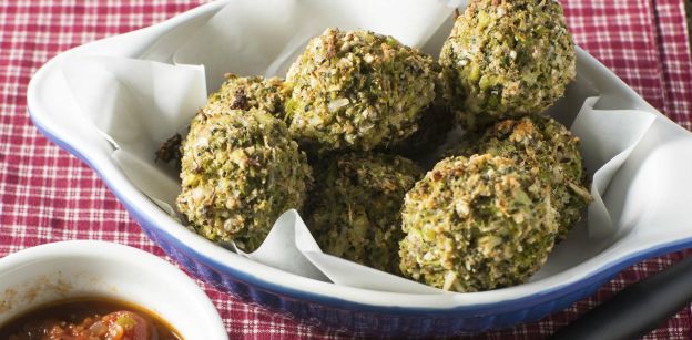 Polpettine di broccoli con cuore filante