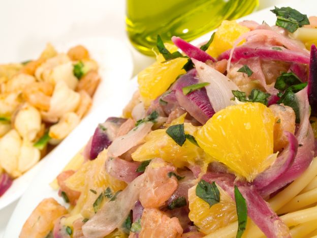 Insalata di pasta tonno e arance