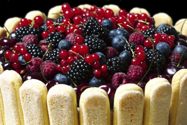 4. Charlotte ai frutti di bosco