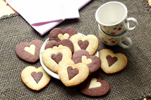 20. Biscotti bicolore a forma di cuore