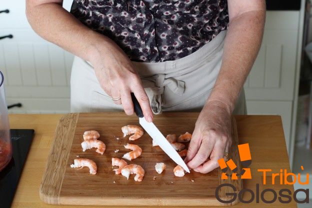 Tagliate i gamberetti