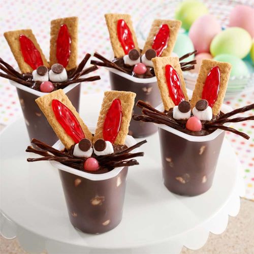 Servire dei dessert a tema