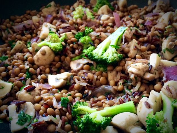 Salate durante la cottura delle lenticchie o di altri legumi