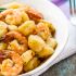 1. Gnocchi al pesto, gamberetti e pinoli