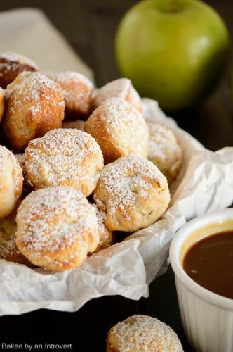 Le frittelle di mele al forno