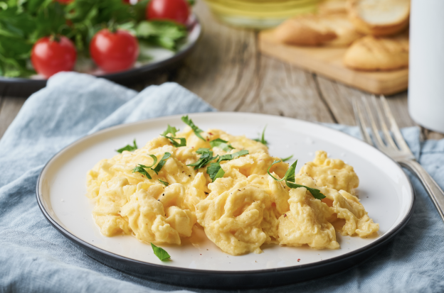 La ricetta base delle uova strapazzate