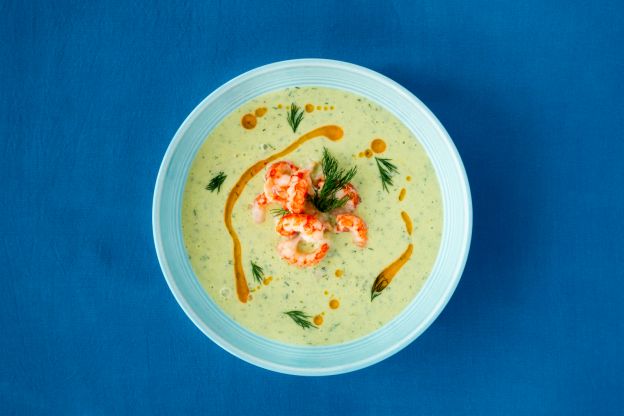 Zuppa fredda di cetrioli con gamberi