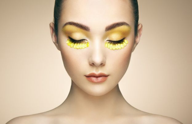 Colore delle sopracciglia diverso dai capelli