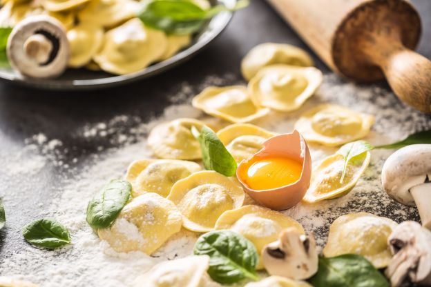 Tortellini cremosi con salsiccia