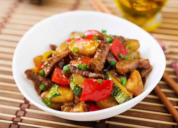 Carne e verdure saltate