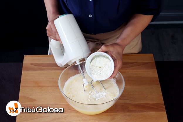 Preparazione del pan di Spagna bianco