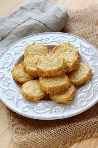 Biscotti di pasta frolla e semi di sesamo