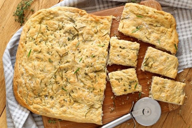 3. Focaccia alle erbe