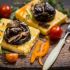 Polenta di mais con funghi fritti e melanzane