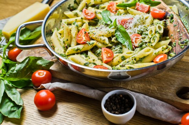 21. Pasta con pomodorini e spinaci