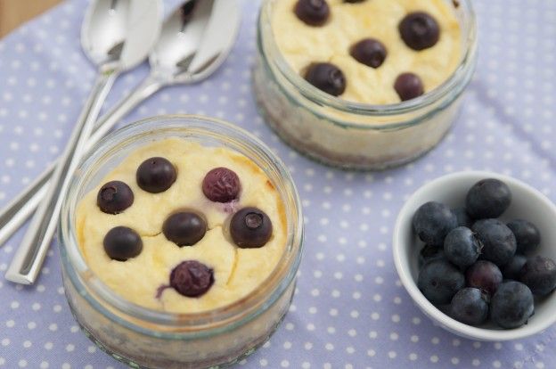 I flan individuali con mirtilli