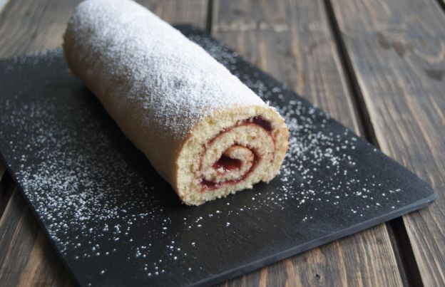 Come realizzare un delizioso rotolo alla confettura