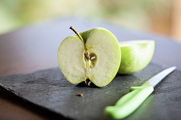 Affettare frutta e verdura correttamente