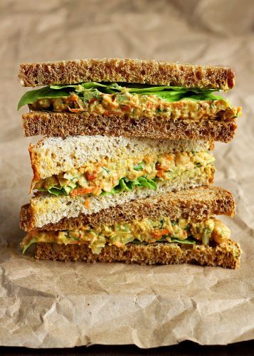 Sandwich con maionese di verdure