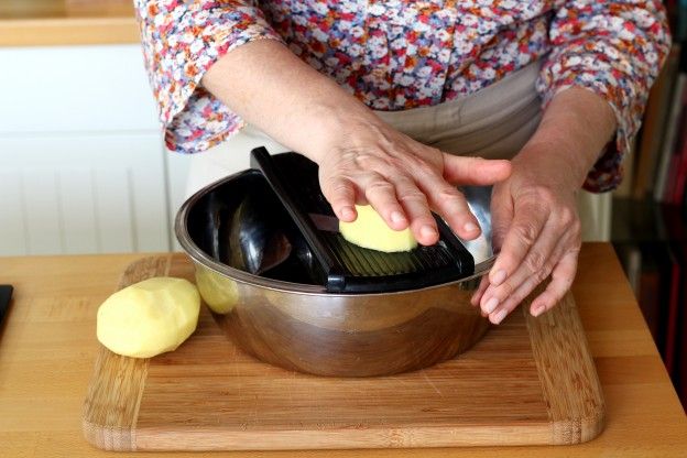 Tagliare le patate