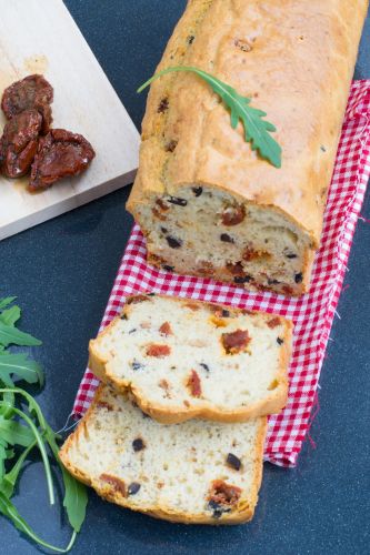 Il plum cake alle sardine